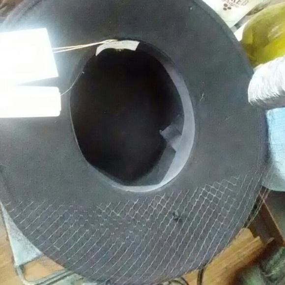 Vintage Oscar de la Renta Millinery - Picture 3 of 9